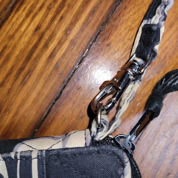 Vera Bradley Night & Day Carry it All Wristlet (Wallet Phone Card Cash)Pre-owned - Picture 10 of 10